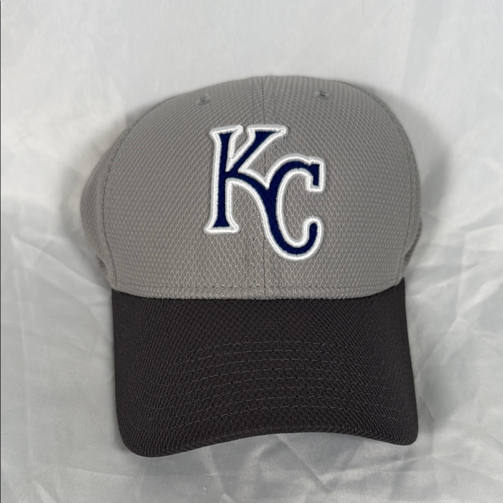 Gray & Black Kansas City Royals -“KC” Baseball Cap - M/L